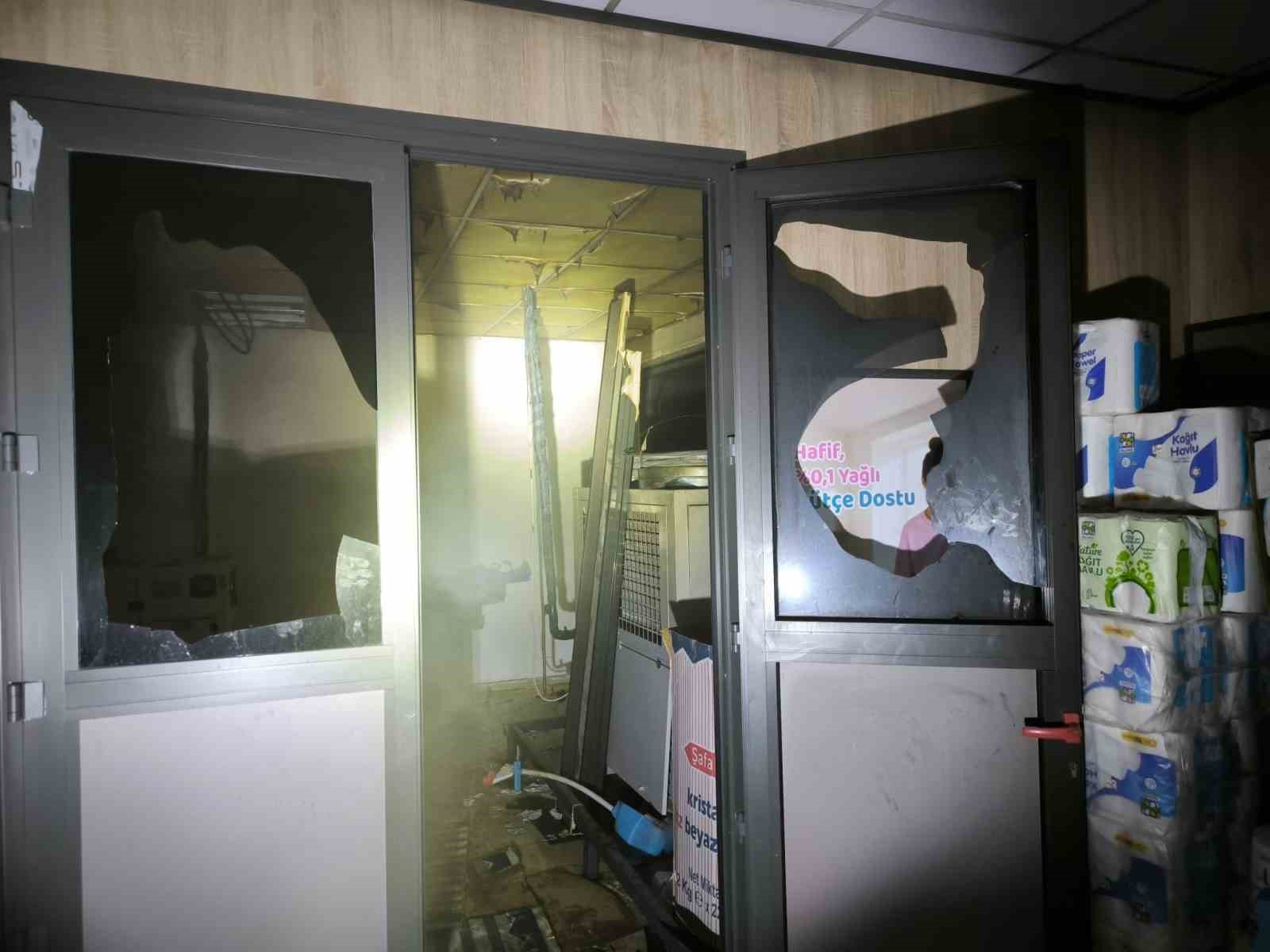 Batman’da depo yangını söndürüldü