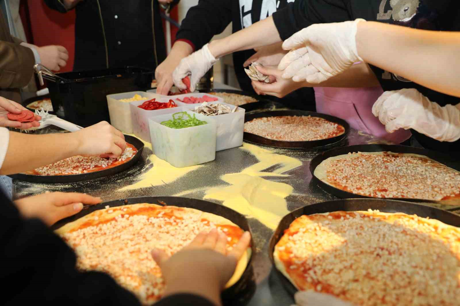 Dereceye giren öğrenciler, en lezzetli ödülü kaptı