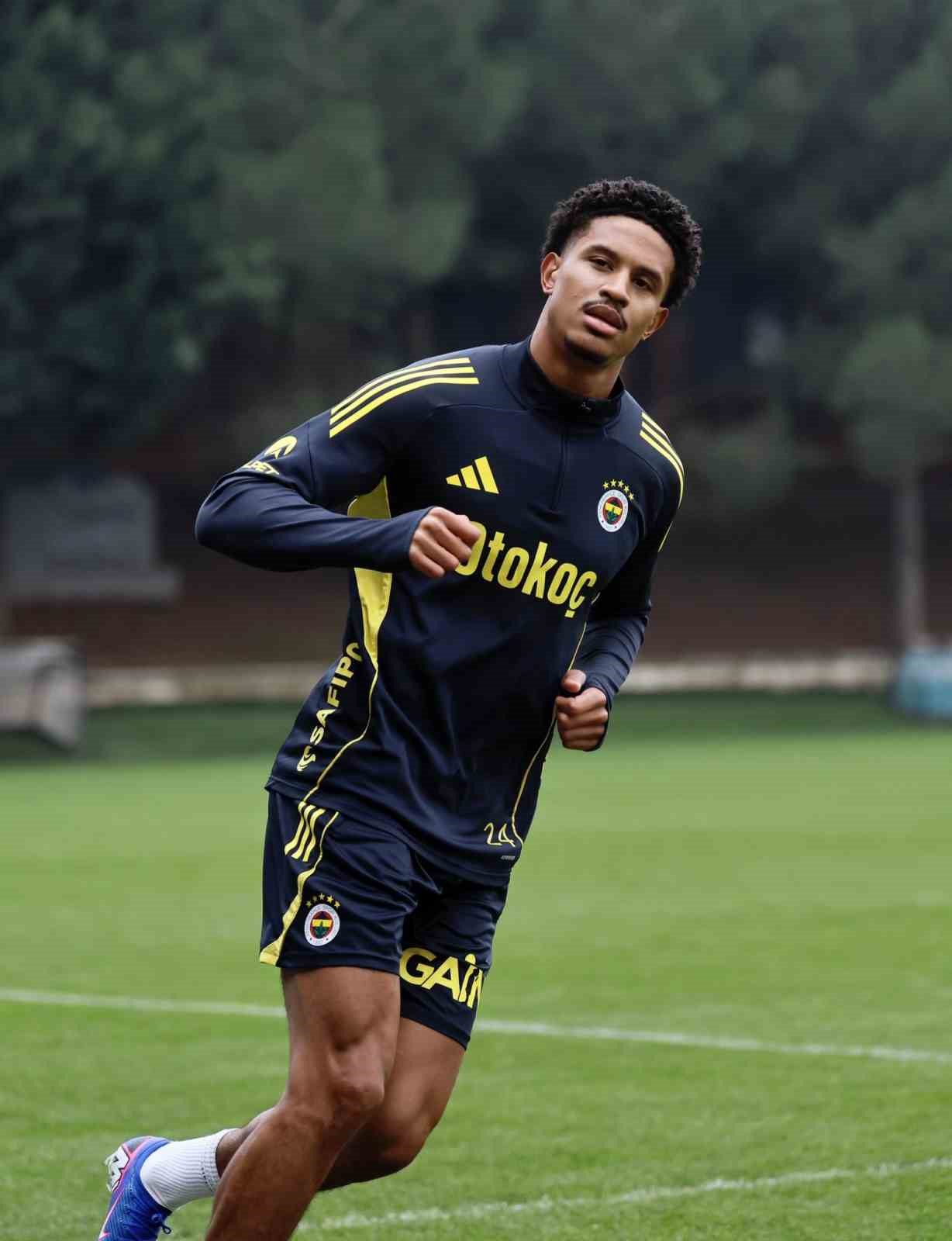 Fenerbah&ccedil;e, Corendon Alanyaspor ma&ccedil;ı hazırlıklarına başladı
