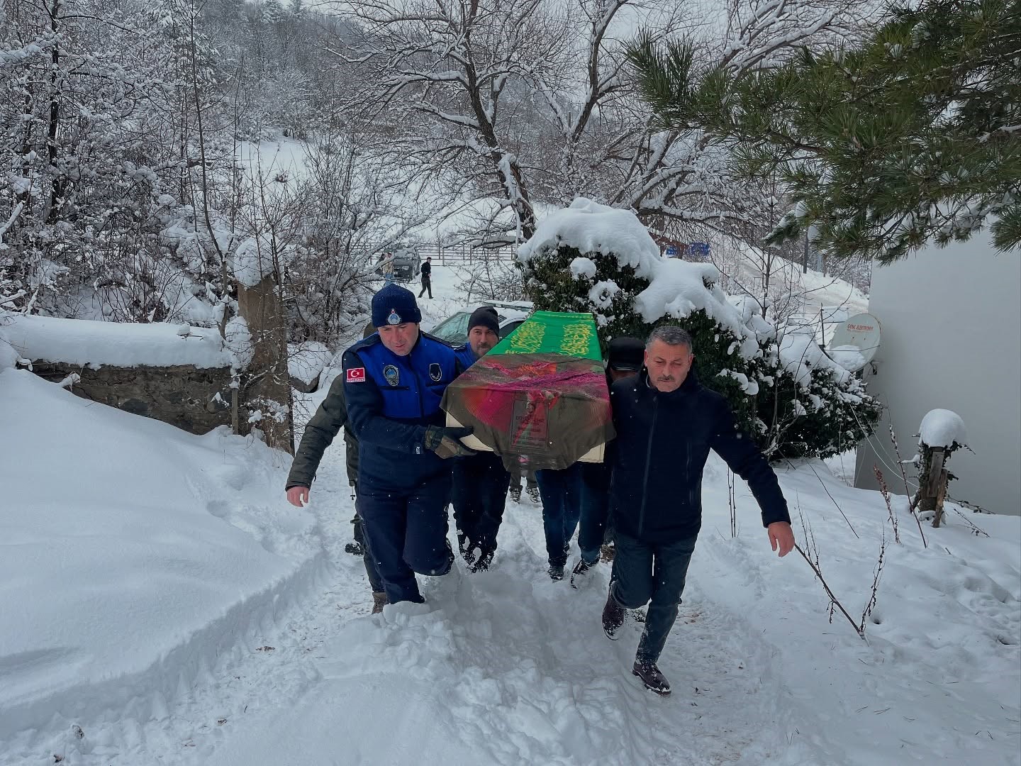 Hayatını kaybeden engelli ve kimsesiz kız &ccedil;ocuğu toprağa verildi
