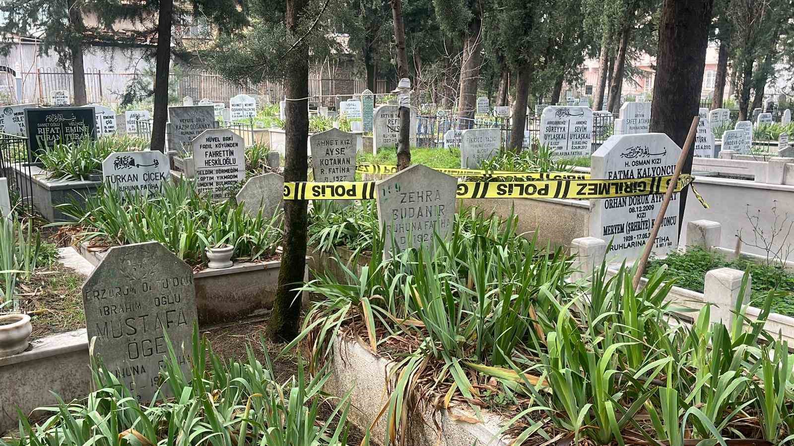 Bursa&rsquo;da izinsiz defnedilen bebek savcılığı harekete ge&ccedil;irdi
