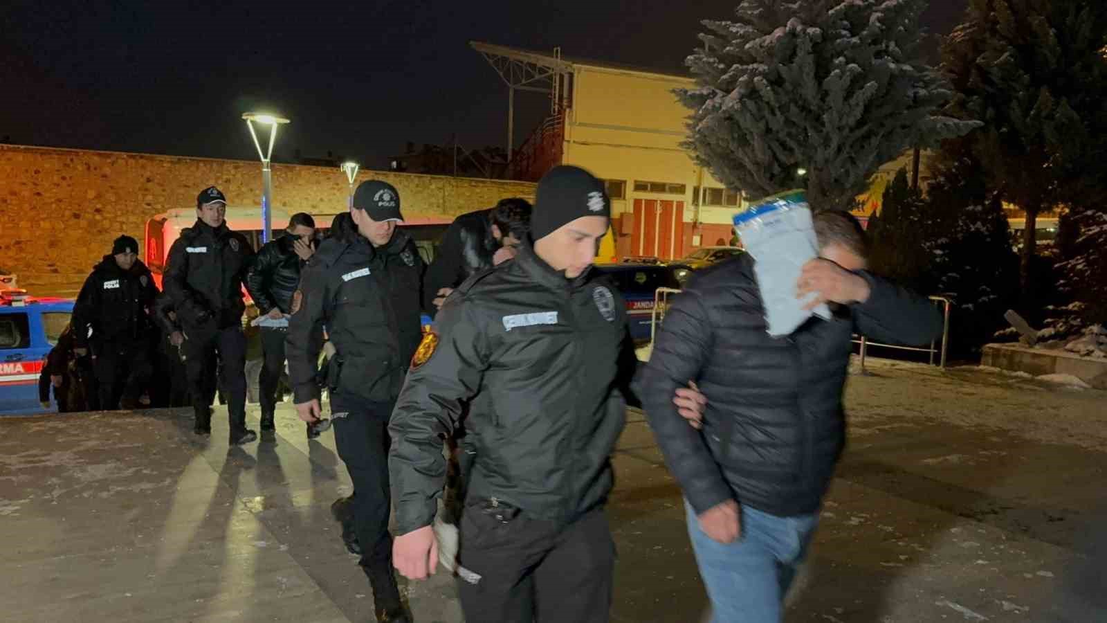 Nevşehir merkezli tefecilik operasyonunda 35 tutuklama