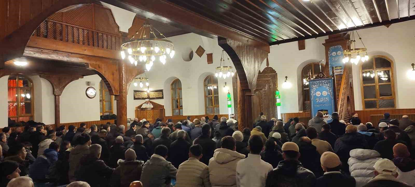 Bozkır ve Kulu&rsquo;da Mira&ccedil; Kandili &ccedil;oşkusu
