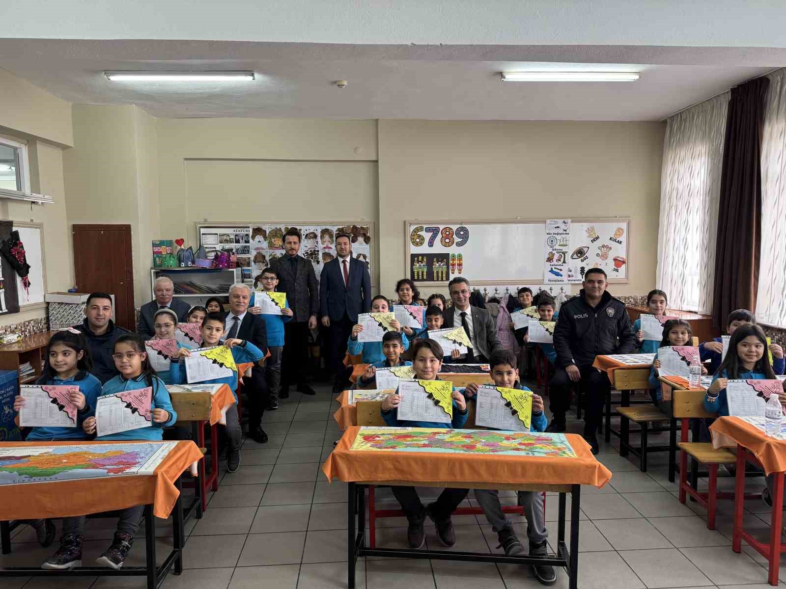 Kulu&rsquo;da 7 bin 600 &ouml;ğrenci karne aldı
