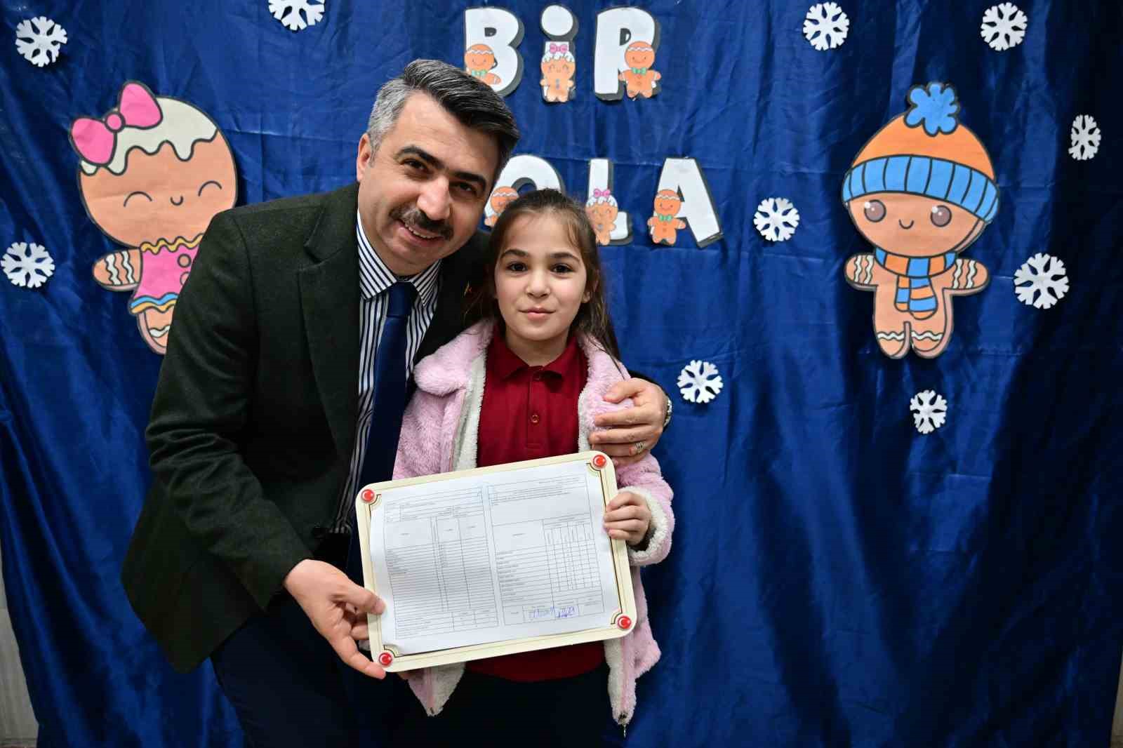 Başkan Yılmaz, öğrencilerin karne heyecanına ortak oldu