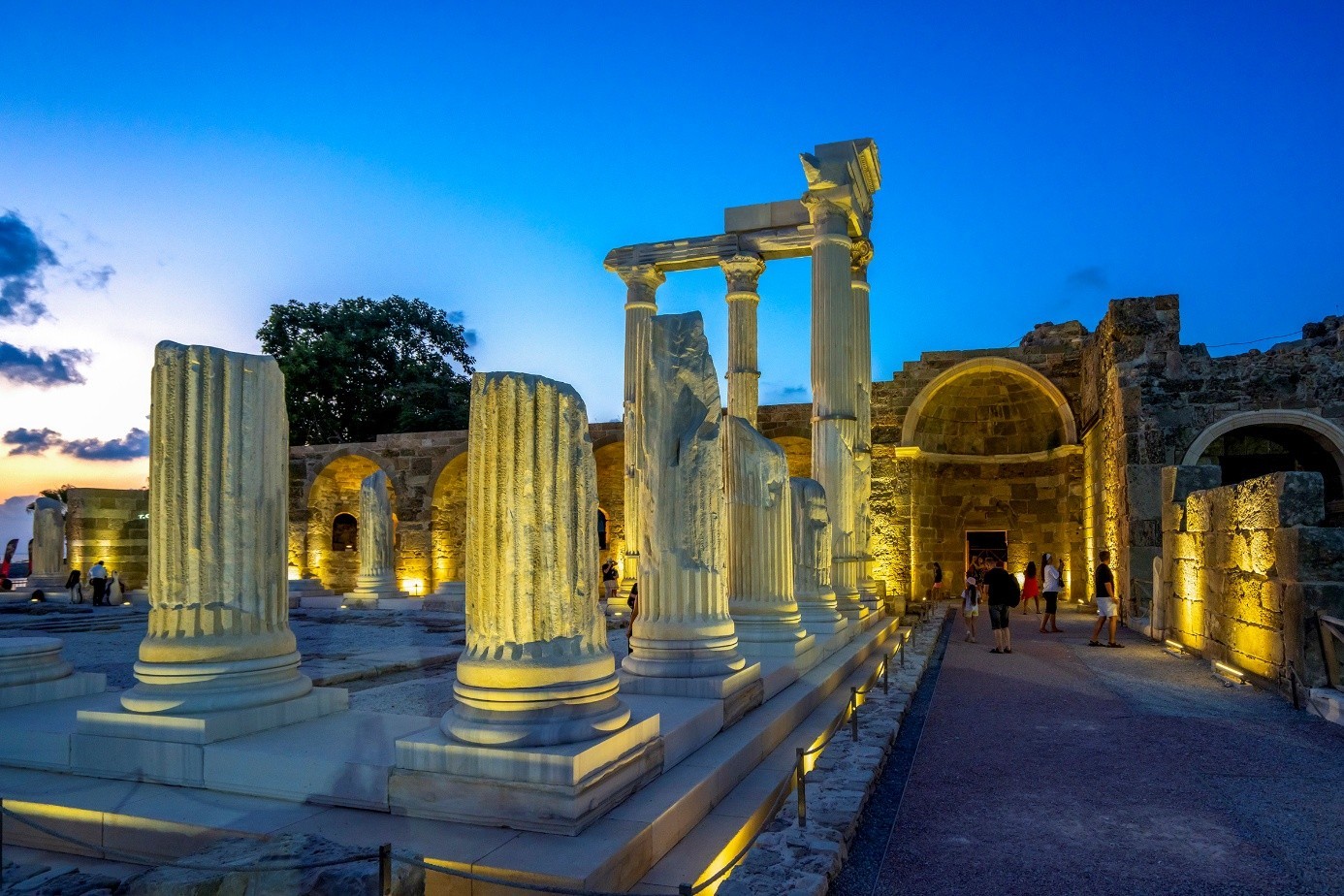 Antalya&rsquo;daki m&uuml;ze ve &ouml;ren yerleri 2025&rsquo;te 3,2 milyon ziyaret&ccedil;iyi ağırladı
