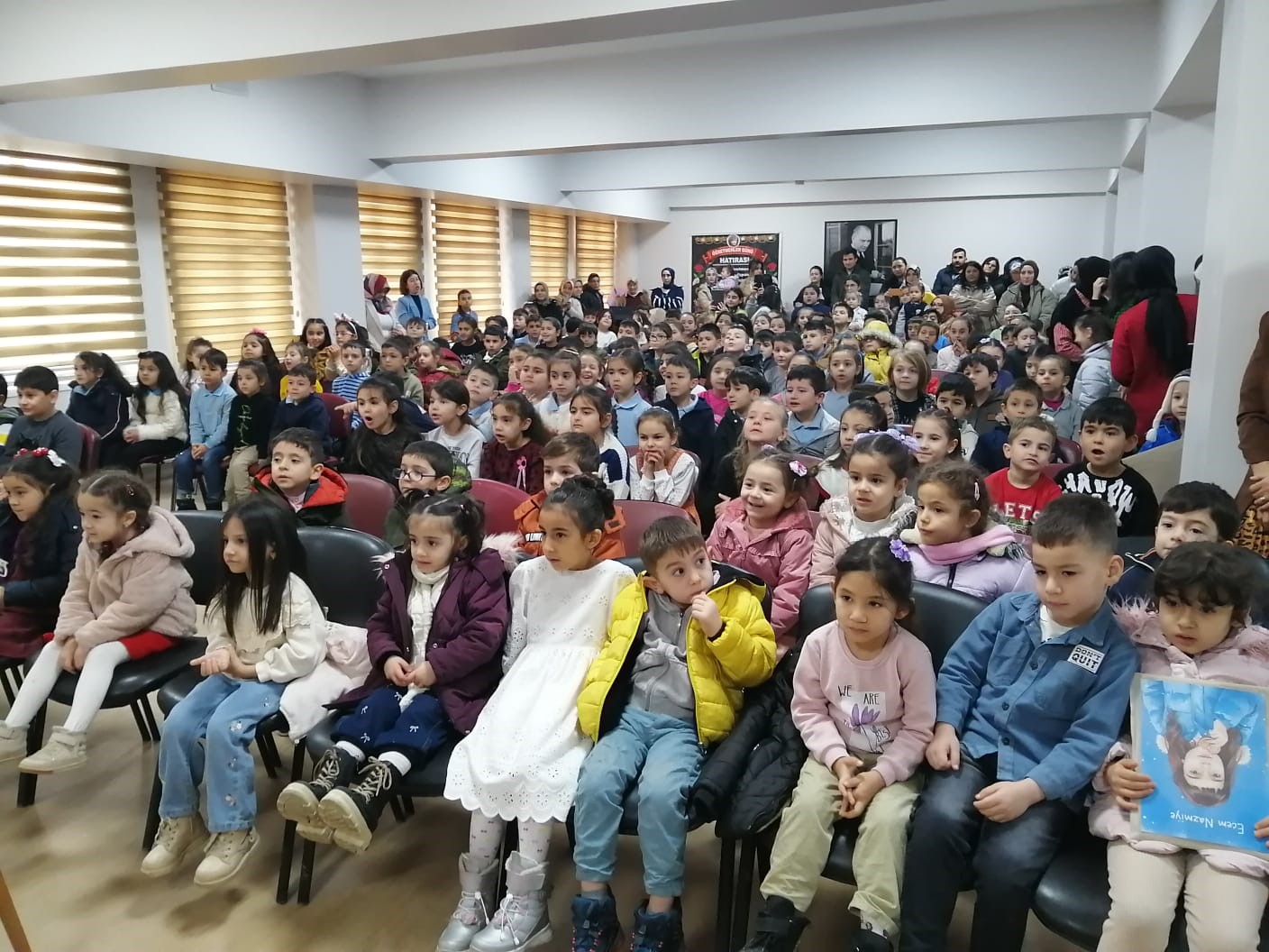 Kastamonu&rsquo;da &ouml;ğrenciler karne sevinci yaşadı
