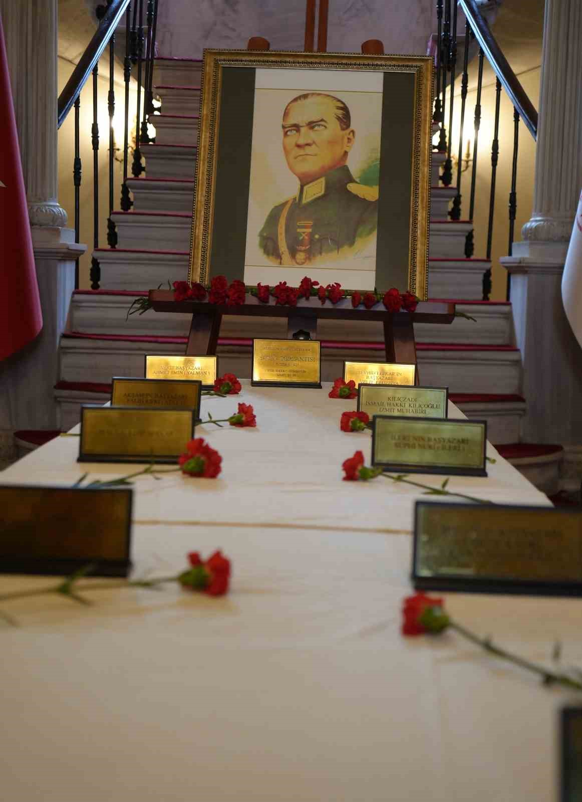 İsrail&rsquo;in saldırısında bacağını kaybeden Gazzeli gazeteci meslektaşlarına seslendi
