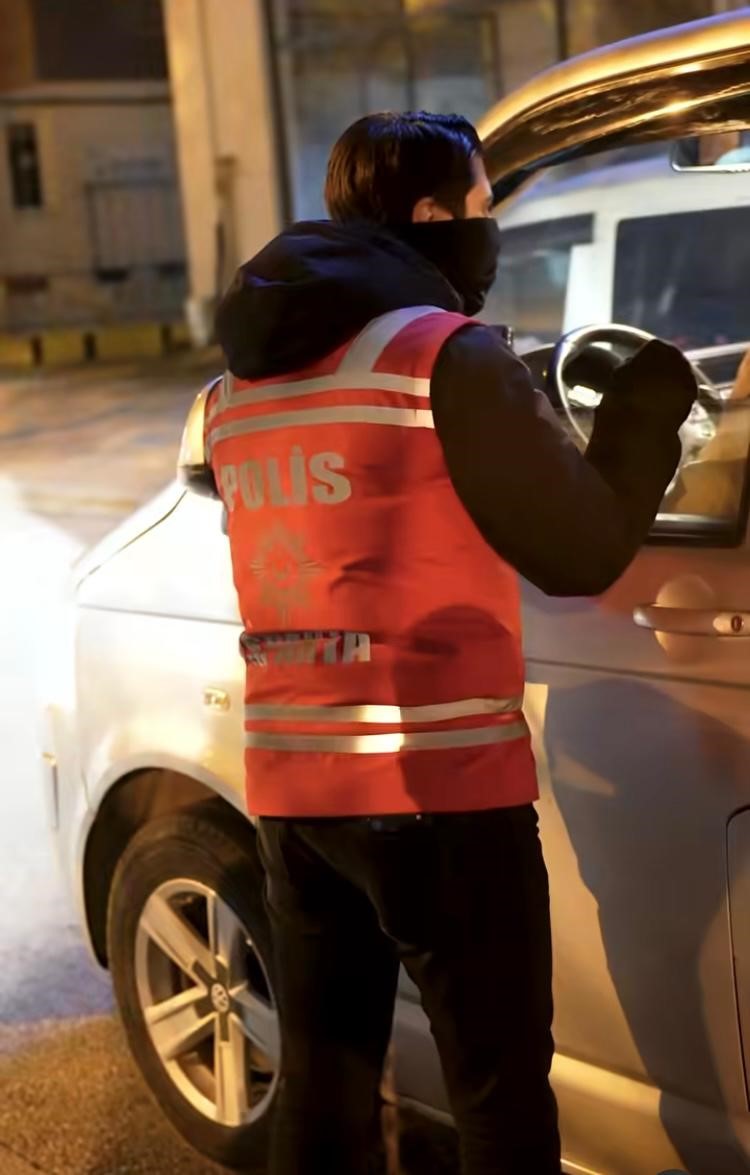 Huzurlu Sokaklar Uygulamasında 12 aranan şahıs yakalandı