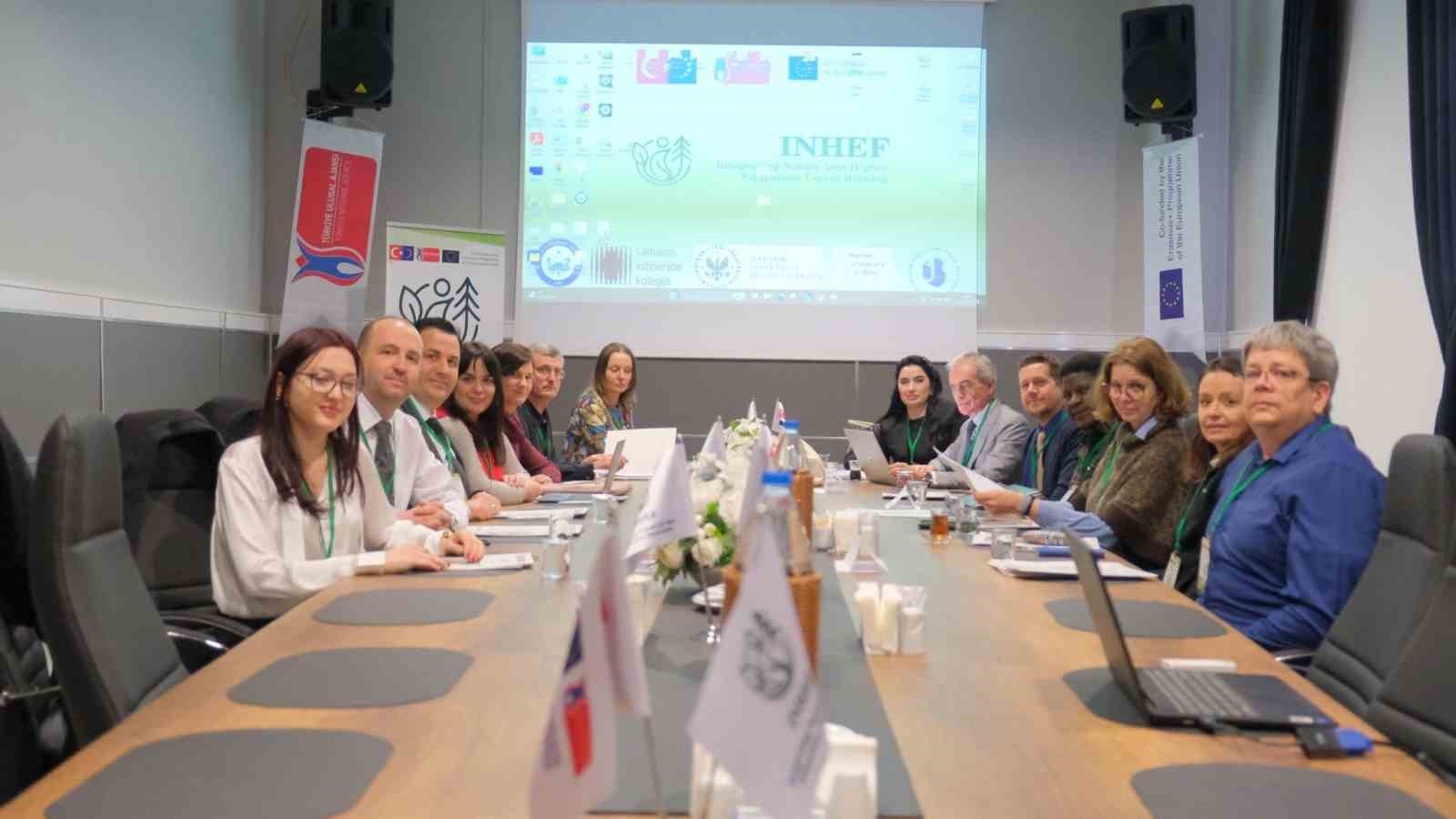 "Doğanın Y&uuml;ksek&ouml;ğretime Entegre Edilmesi: Orman Banyosu" projesi başladı
