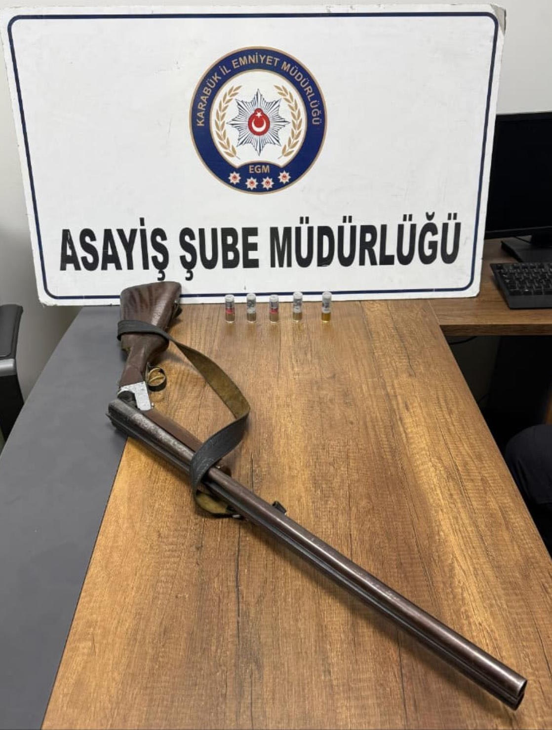 Karab&uuml;k&rsquo;te 16 g&uuml;nl&uuml;k asayiş uygulamasında 82 aranan şahıs yakalandı
