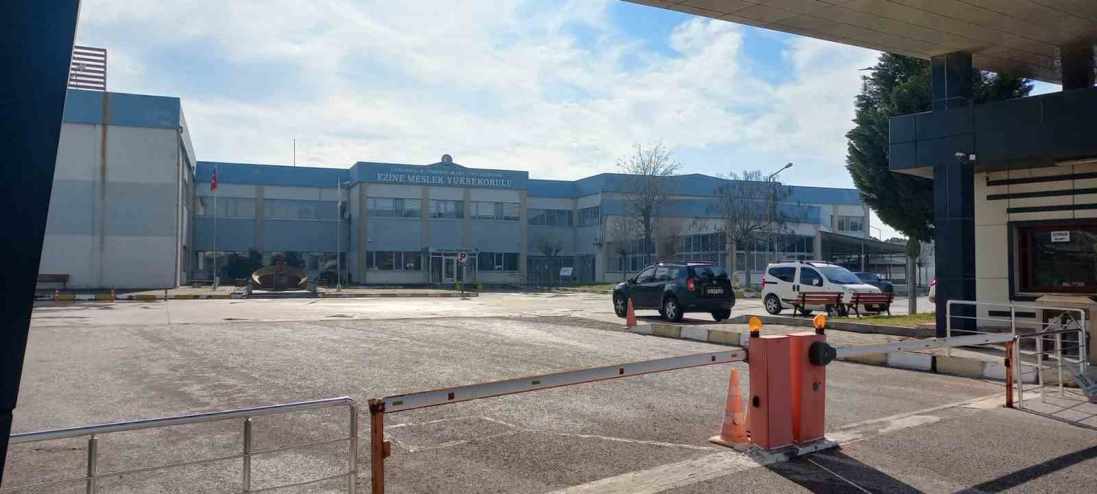 ÇOMÜ’de sistemde usulsüzlük yapan personel olayının detayları ortaya çıktı