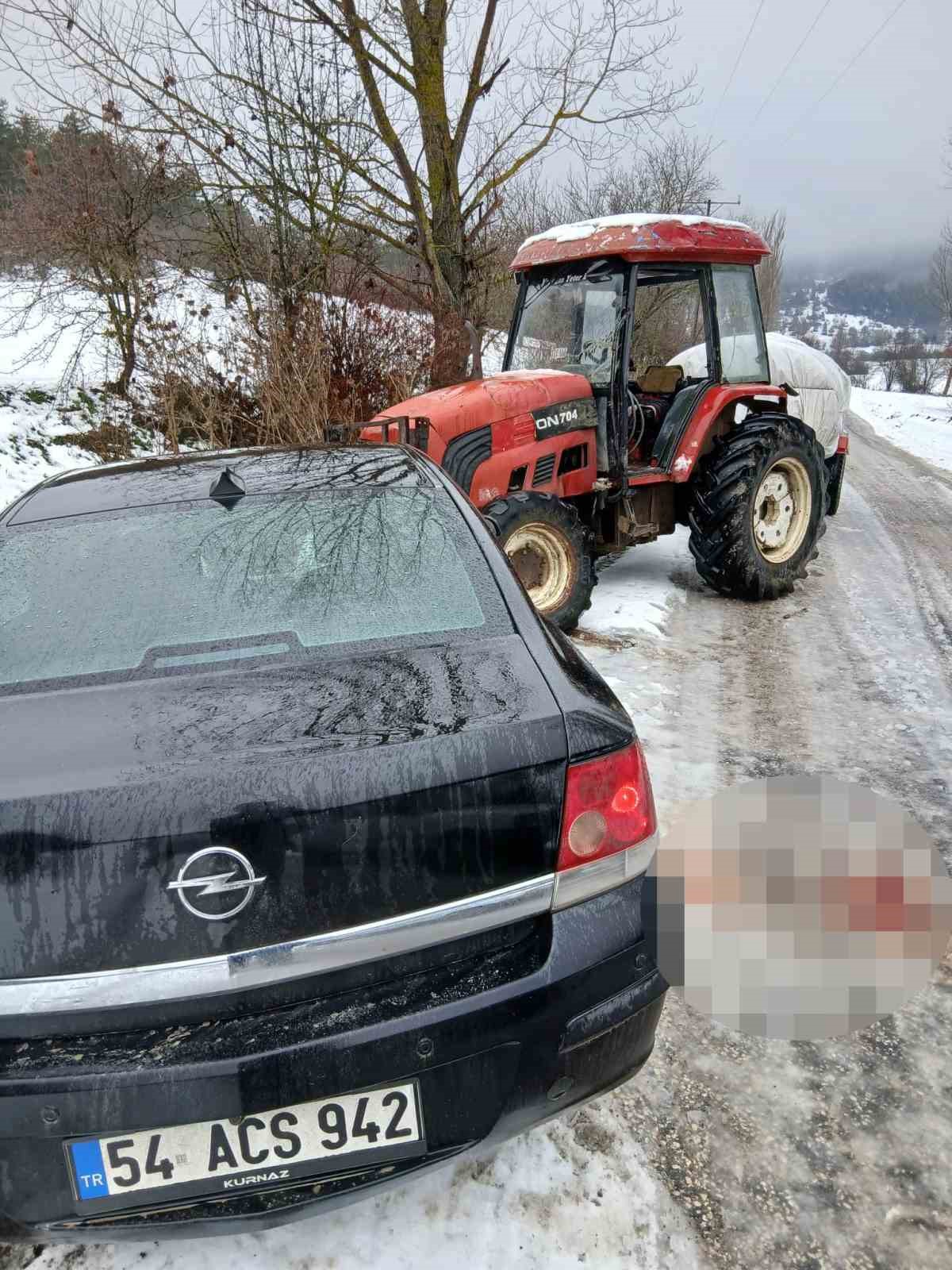 Bolu&rsquo;da trakt&ouml;r ile otomobil kafa kafaya &ccedil;arpıştı: 1 yaralı
