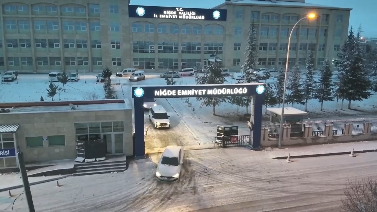 Niğde merkezli siber dolandırıcılık operasyonu: 5 tutuklama
