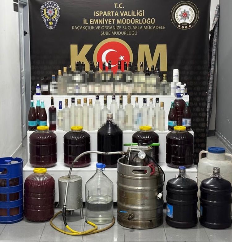 Ka&ccedil;ak alkol operasyonunda 577 litre el yapımı alkol ele ge&ccedil;irildi
