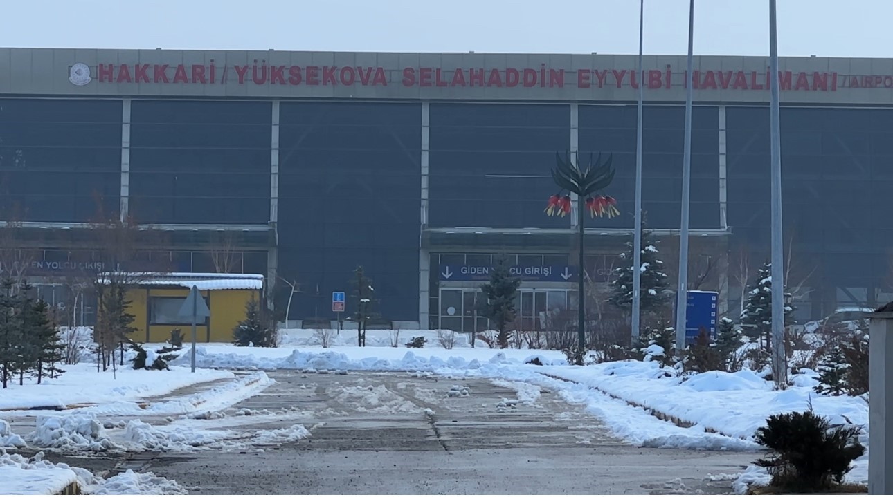 Y&uuml;ksekova&rsquo;da yoğun sis: Ankara-Y&uuml;ksekova u&ccedil;uşları iptal edildi
