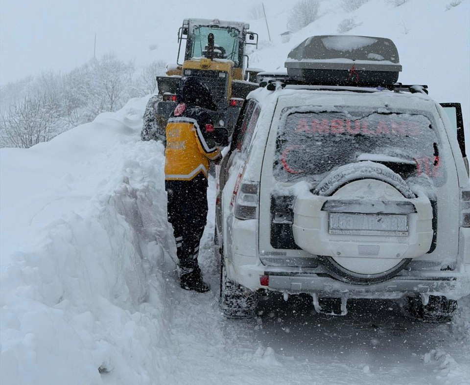 Rize’de kar nedeniyle 31 köy yolu ulaşıma kapandı