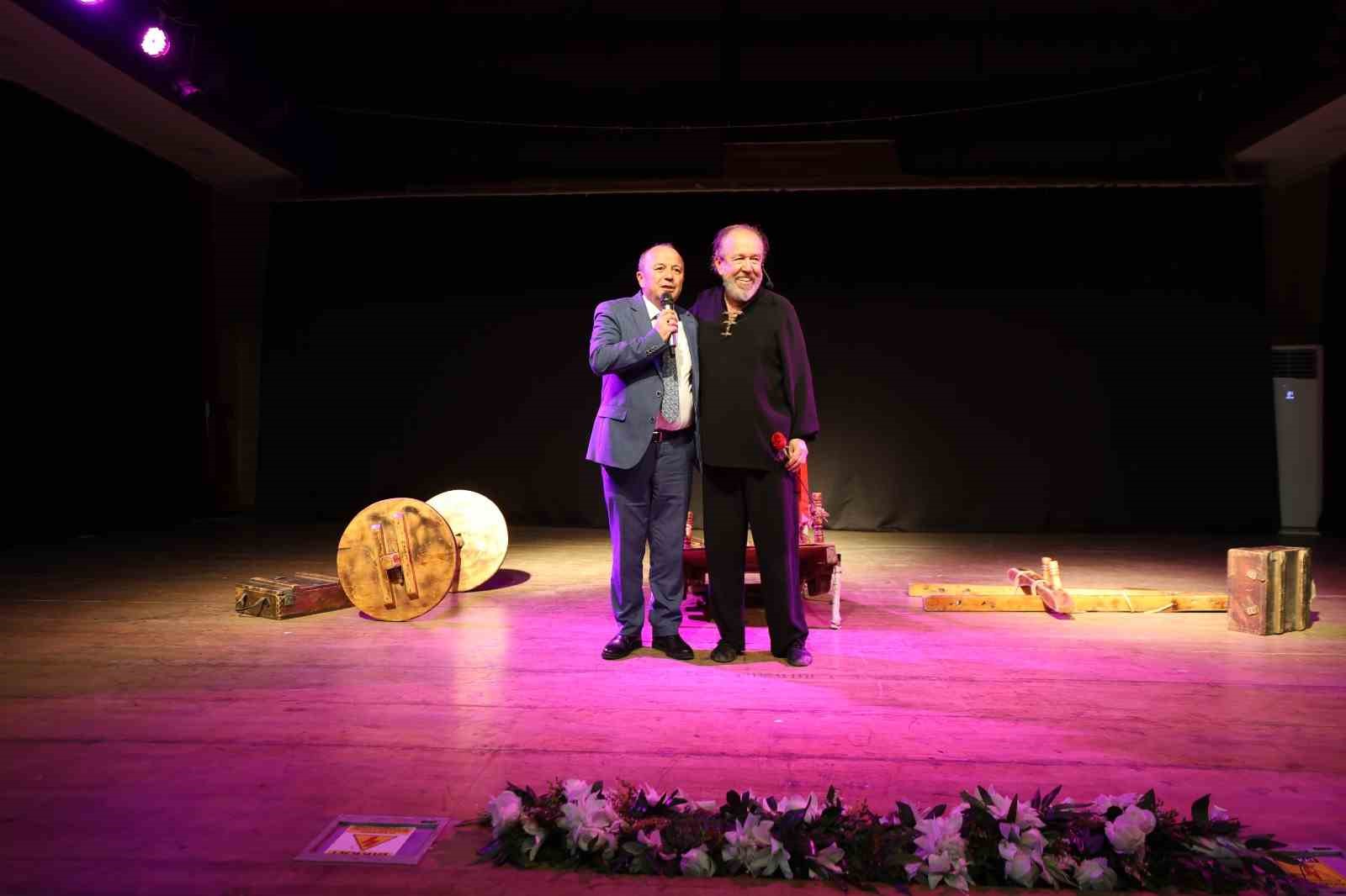 Kuvayi Milliye&rsquo;nin destansı ruhu Yunusemre&rsquo;de sahneye taşındı
