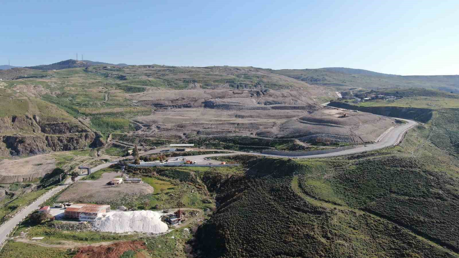 Harmandalı sakinlerinden &lsquo;&ccedil;&ouml;pl&uuml;k orman olsun&rsquo; &ccedil;ağrısı
