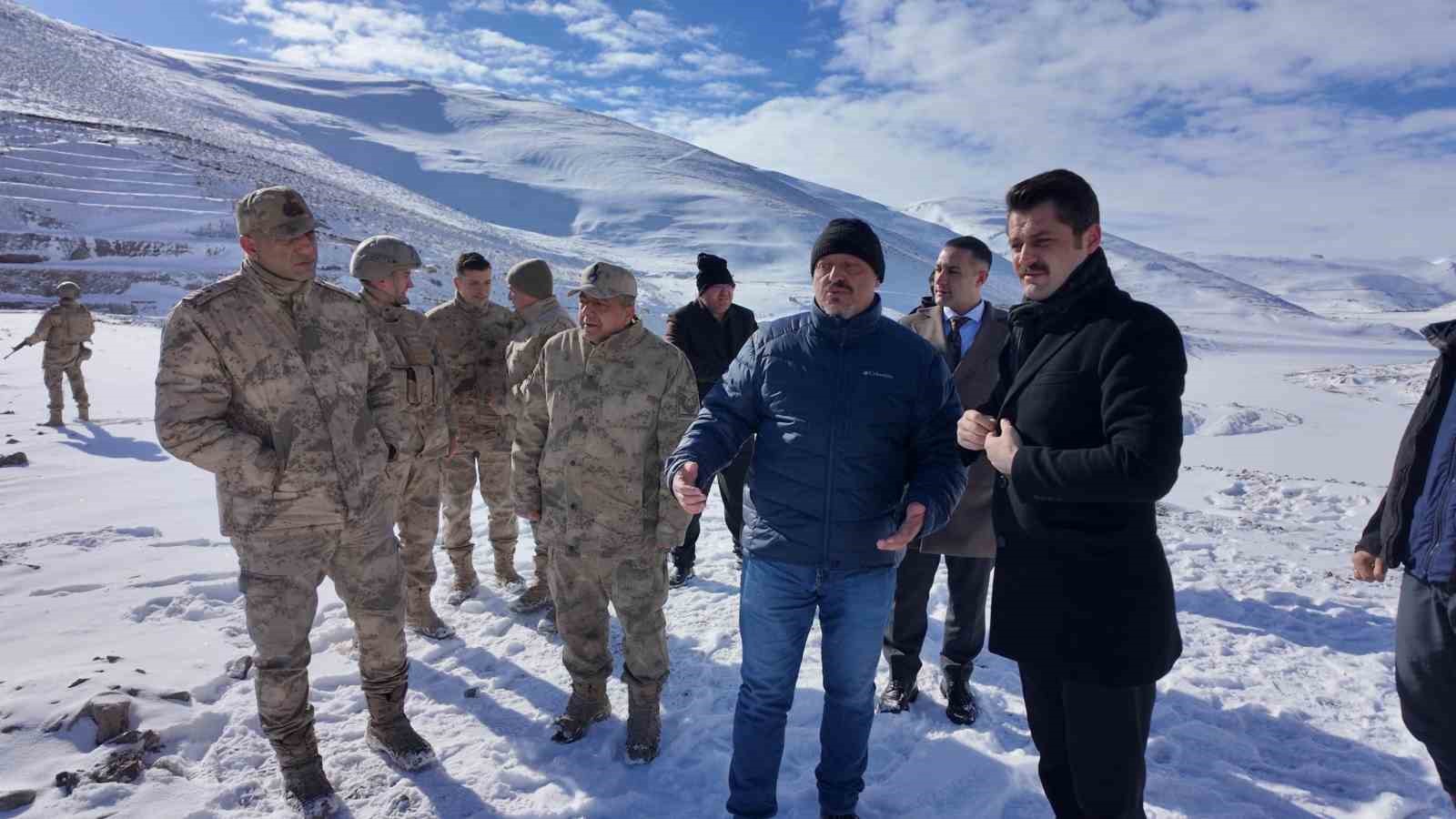 Tuzluca Kaymakamı Yılmaz, &Uuml;nlendi Barajı inşaatına incelemelerde bulundu
