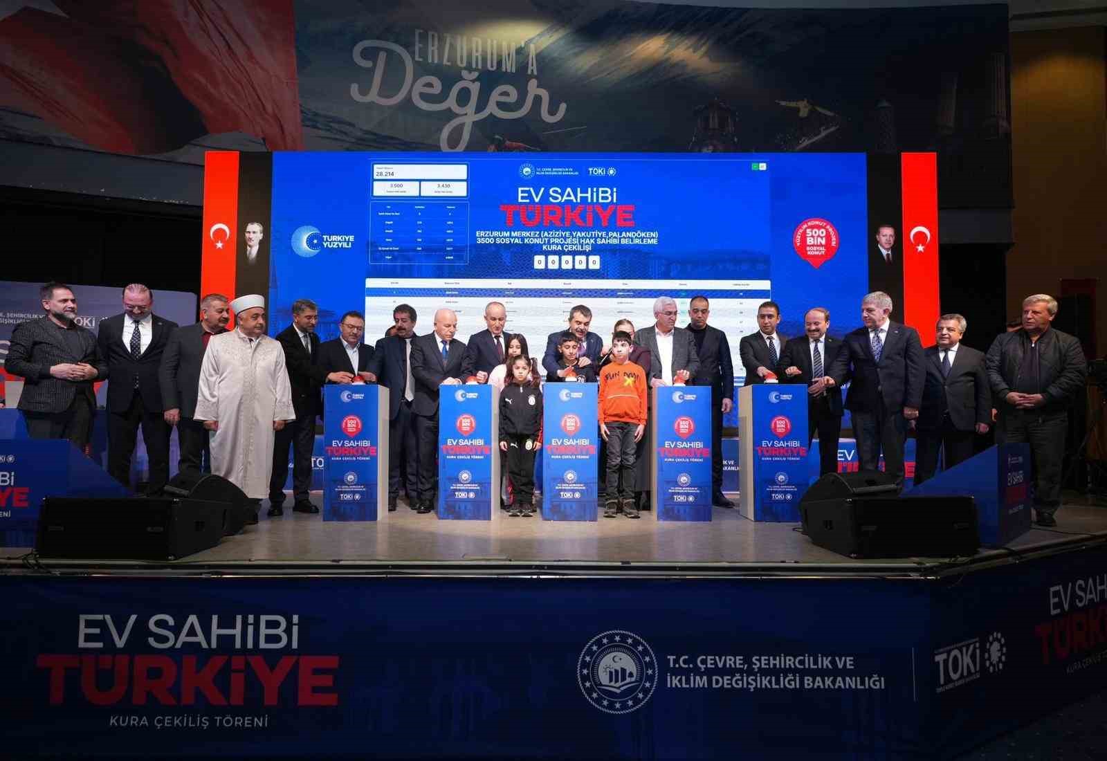 Erzurum’da TOKİ kuraları çekildi