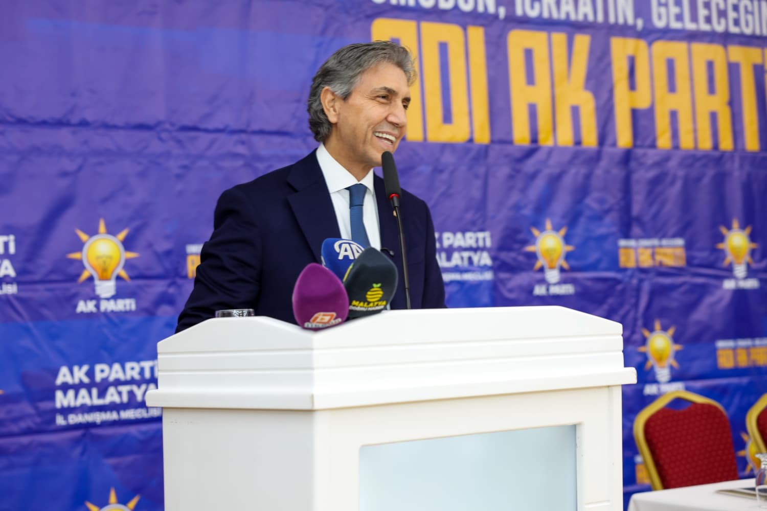 AK Partili Mustafa Demir: "Ankara’da su yok, bu milletle bağı kopmuş belediyeciliğin sonucudur"