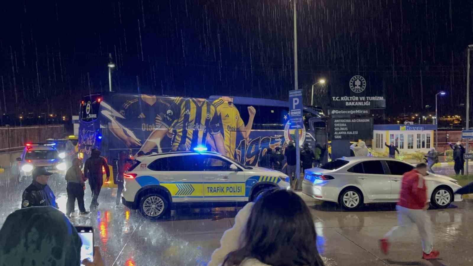 Fenerbahçe, Alanya’da
