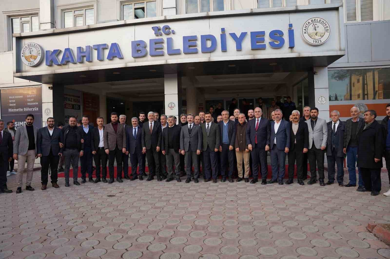Bakan Yardımcısı Aydın, Belediye Başkanı Halla&ccedil; ile bir araya geldi

