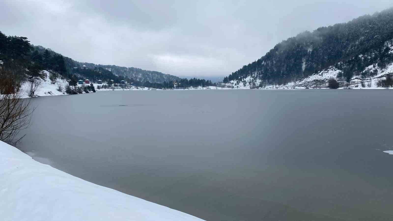 Çubuk gölü buz tuttu