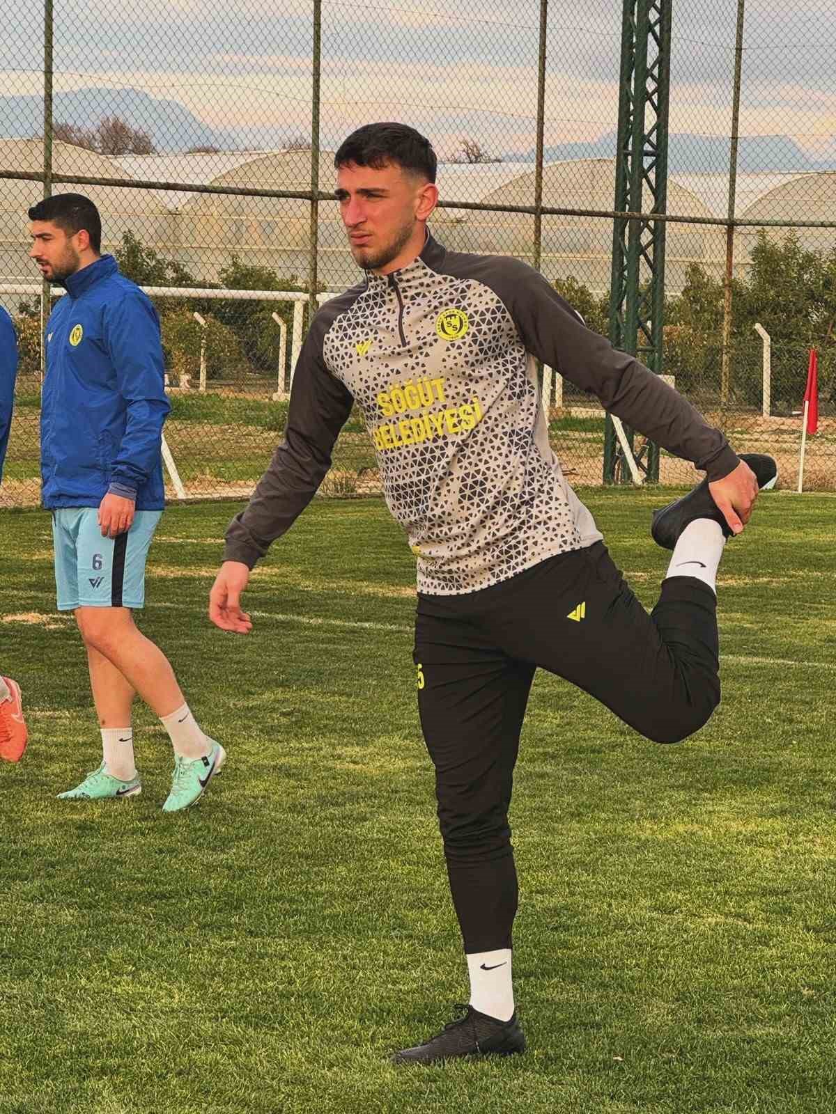 S&ouml;ğ&uuml;tspor&rsquo;un Antalya kampı başladı
