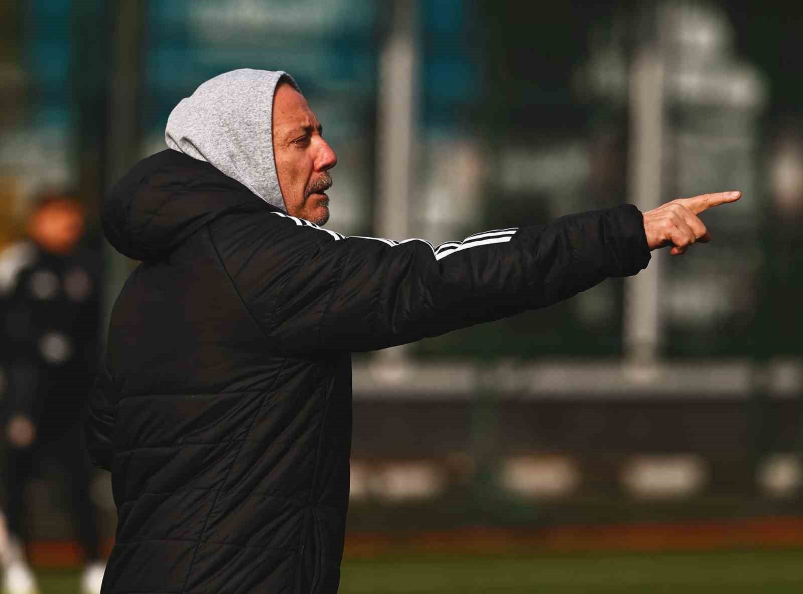 Beşiktaş, Kayserispor ma&ccedil;ı hazırlıklarını s&uuml;rd&uuml;rd&uuml;
