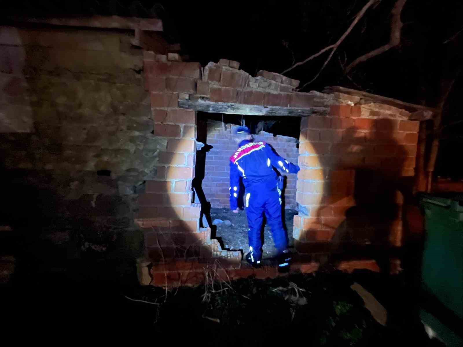 &Ccedil;anakkale&rsquo;de &ccedil;eşitli su&ccedil;lardan aranan 22 ş&uuml;pheli yakalandı
