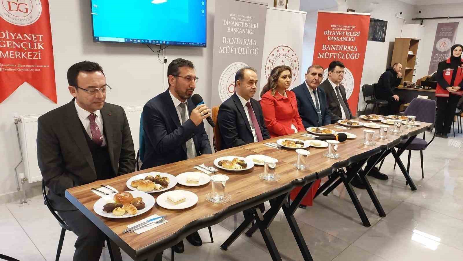 Bandırma&rsquo;da veli seminerlerinde ilk grup belgelerini aldı
