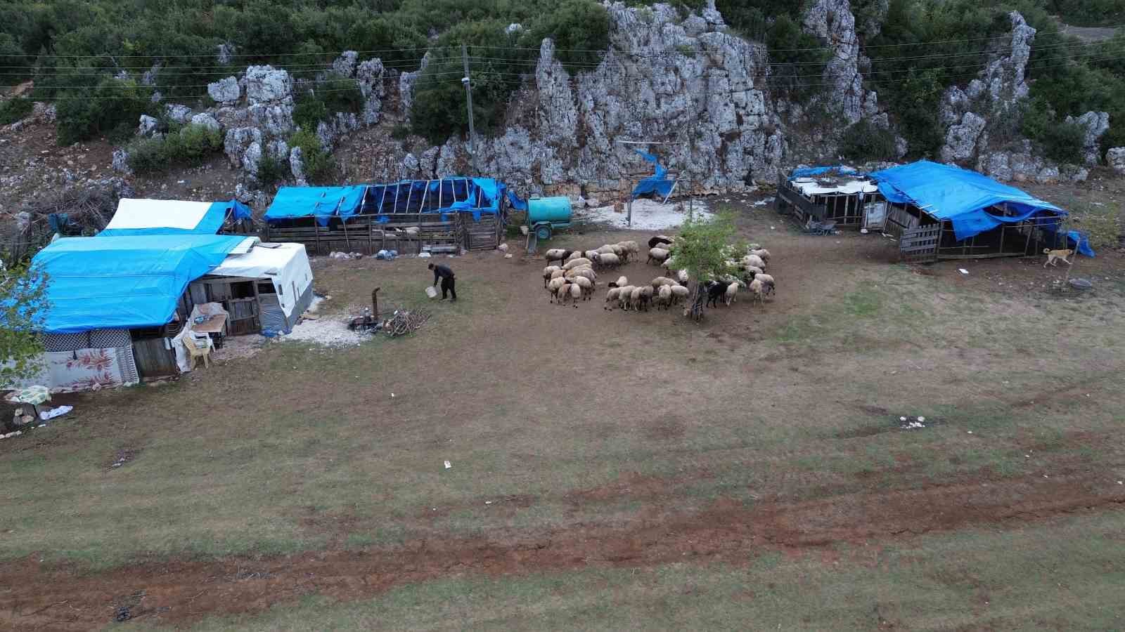 Kuraklıkla m&uuml;cadele eden Hatay&rsquo;da bereketin simgesi Kızılg&ouml;l yeniden suyla doldu
