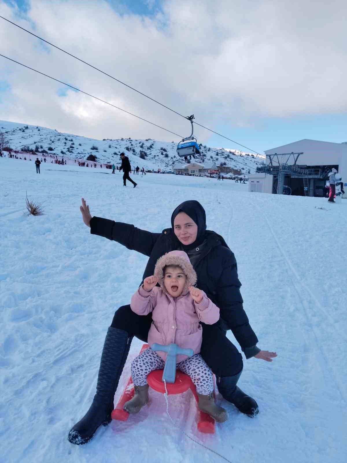 Denizli Kayak Merkezi yeni sezonda ziyaret&ccedil;i akınına uğradı
