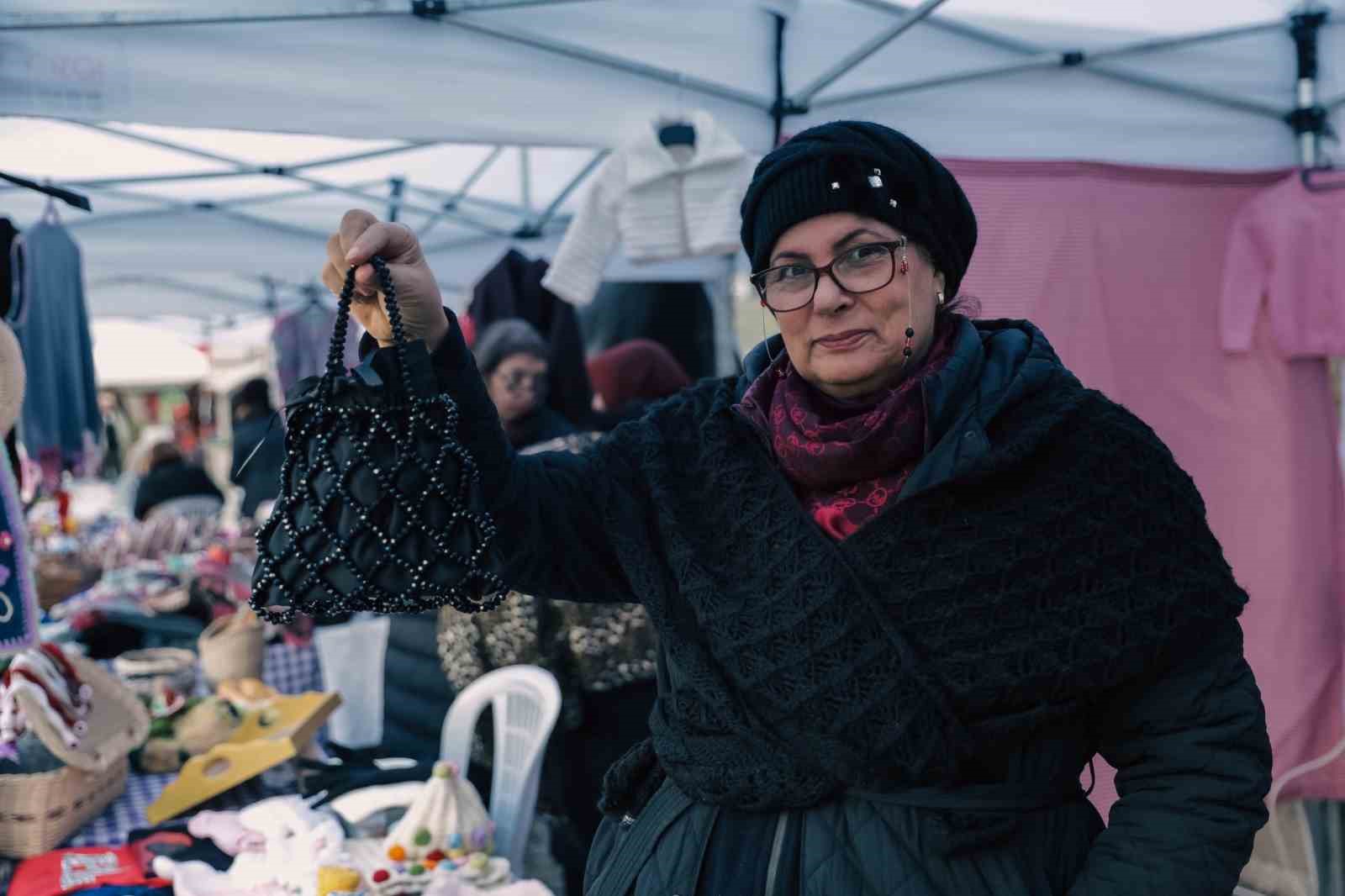 "Meydan Kadınların" dayanışma pazarına b&uuml;y&uuml;k ilgi
