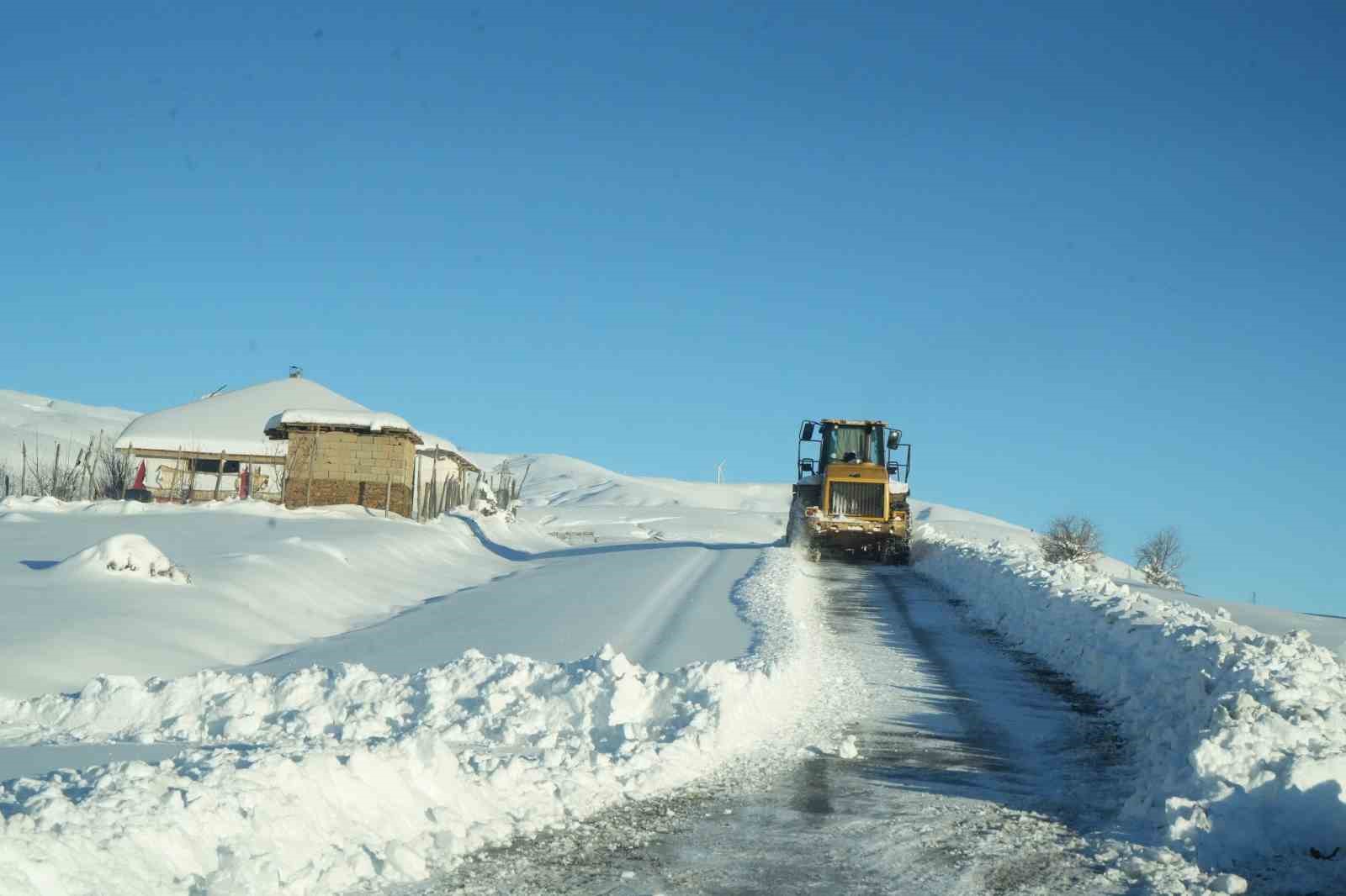 Muş&rsquo;ta 181 k&ouml;y yolu ulaşıma kapandı
