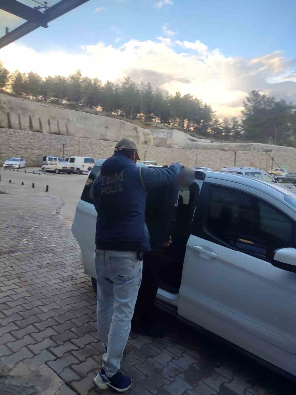 Kesinleşmiş hapis cezası bulunan FETÖ üyeleri yakalandı