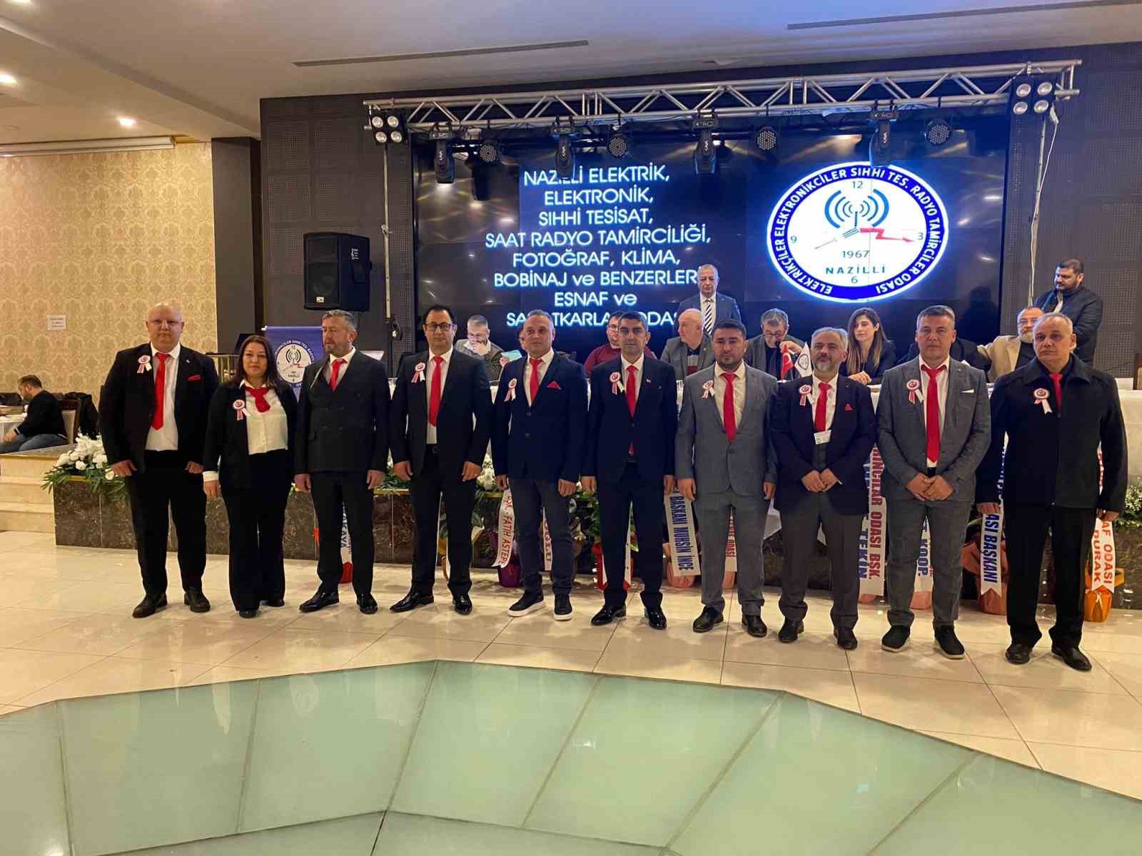 Nazilli&rsquo;de Başkan Akyol g&uuml;ven tazeledi
