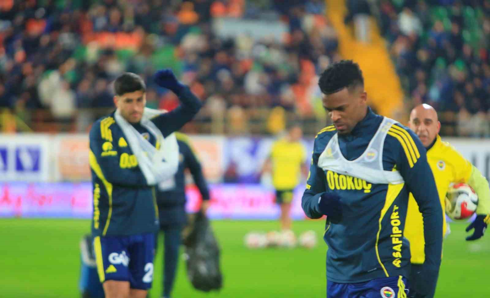 Trendyol S&uuml;per Lig: Corendon Alanyaspor: 2 - Fenerbah&ccedil;e: 1 (Ma&ccedil; devam ediyor)
