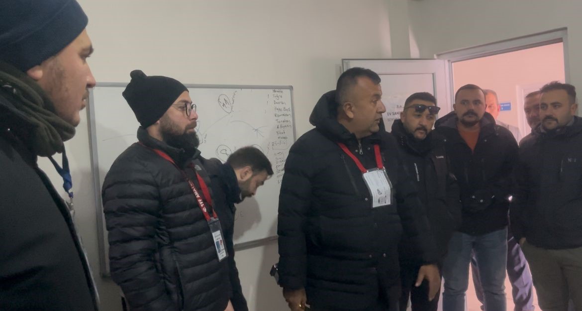 Balık&ouml;y Gen&ccedil;yurduspor&rsquo;dan &ccedil;ifte şampiyonluk sevinci
