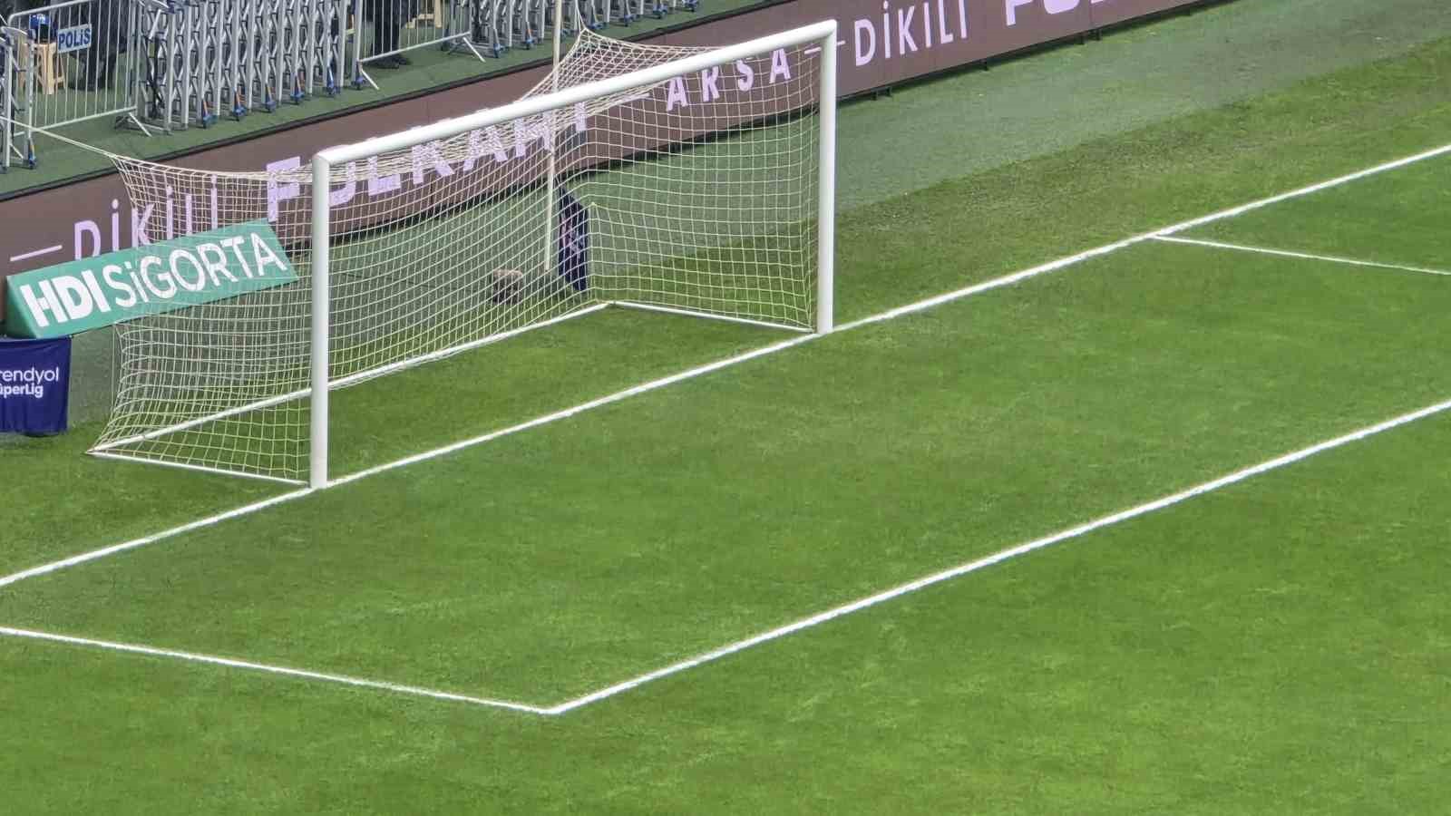 Kocaeli Stadyumu’nun zemini maça hazır