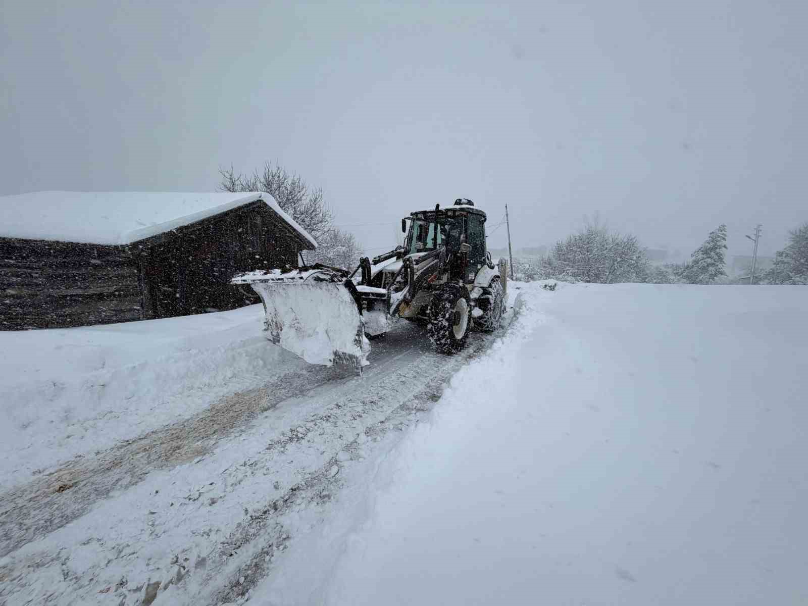 Karabük’te 30 köy yolu ulaşıma açıldı
