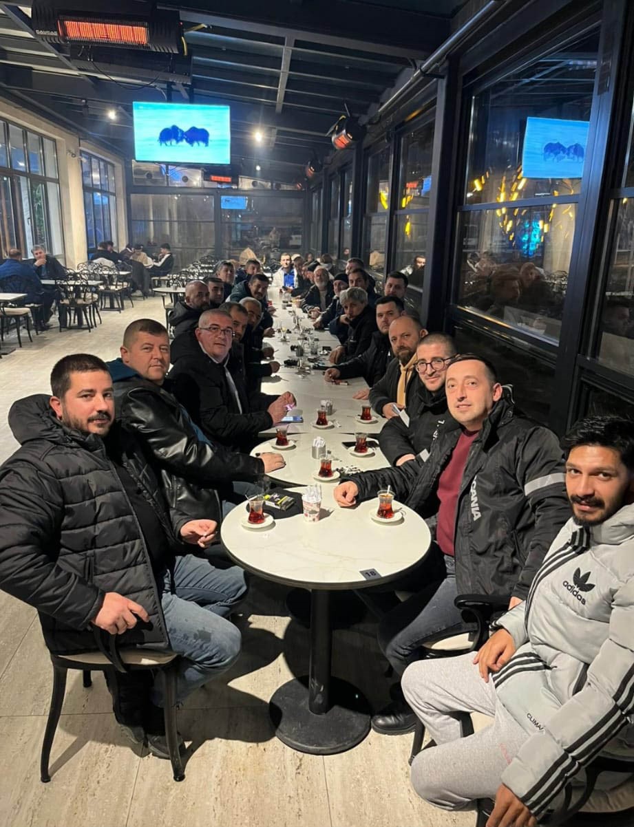 Pınarhisarlı tır şof&ouml;rlerinden tır parkına tepki
