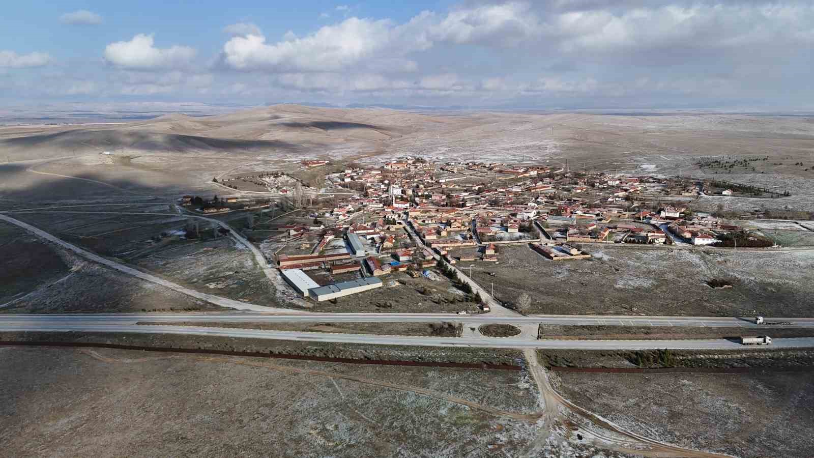 Eskişehir’deki köyde ilginç arazi sıkıntısı