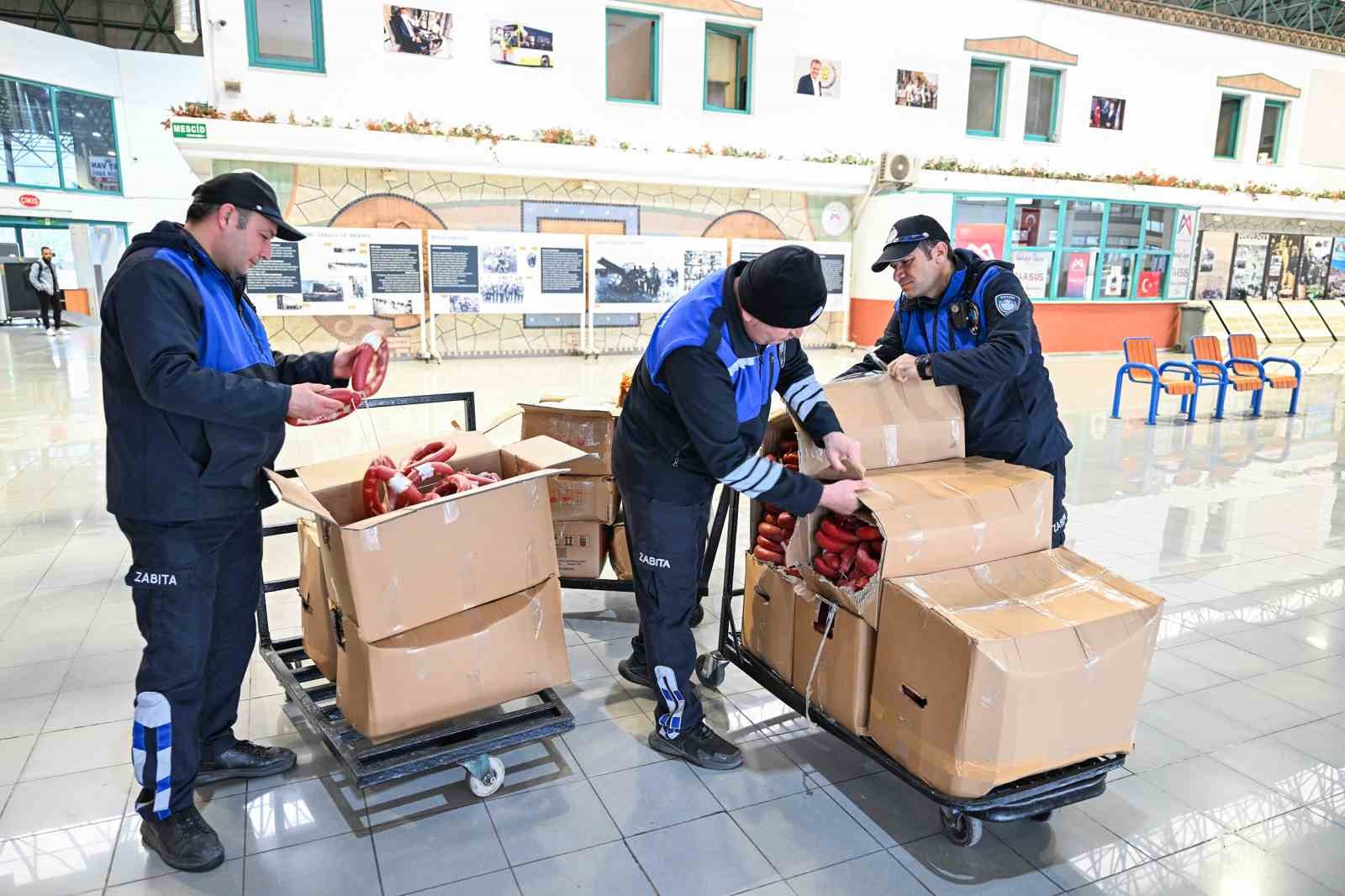 Mersin&rsquo;de halk sağlığını tehdit eden gıdalara ge&ccedil;it verilmedi
