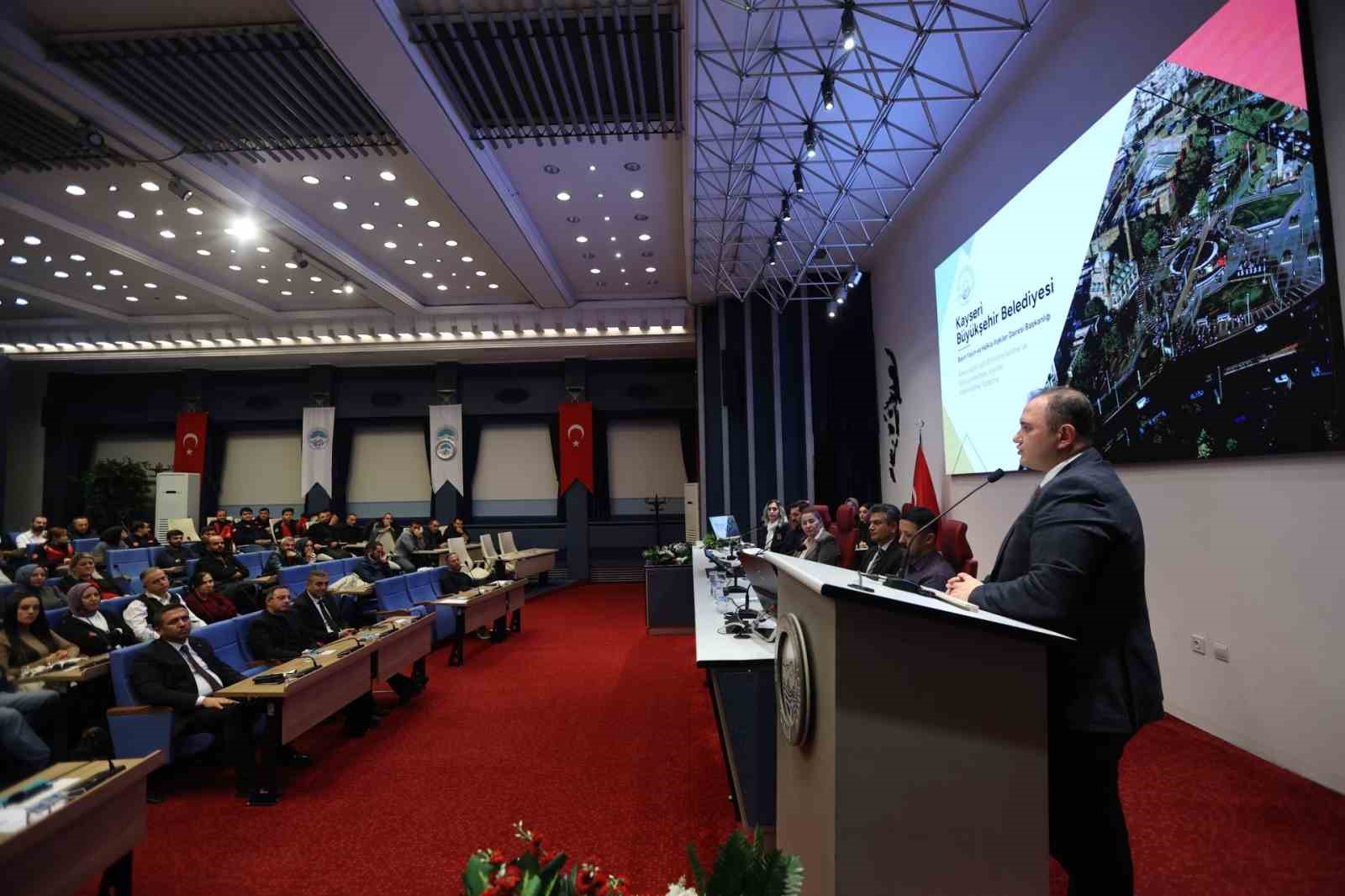 Kayseri B&uuml;y&uuml;kşehir&rsquo;den 2025&rsquo;te 24 farklı personel eğitimi ve 153 &uuml;niversite &ouml;ğrencisine staj imk&acirc;nı
