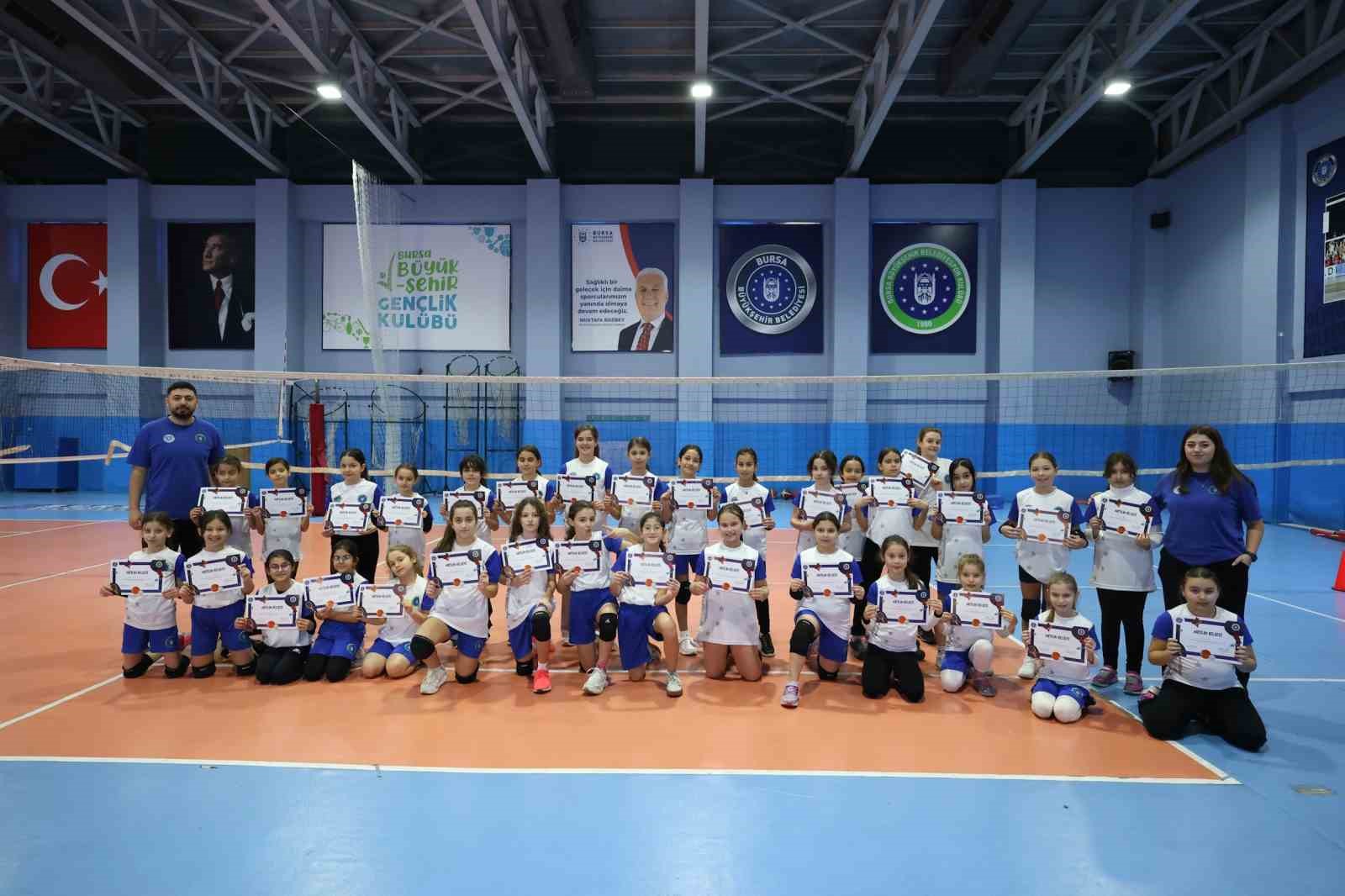 B&uuml;y&uuml;kşehir kış okullarında sertifika heyecanı
