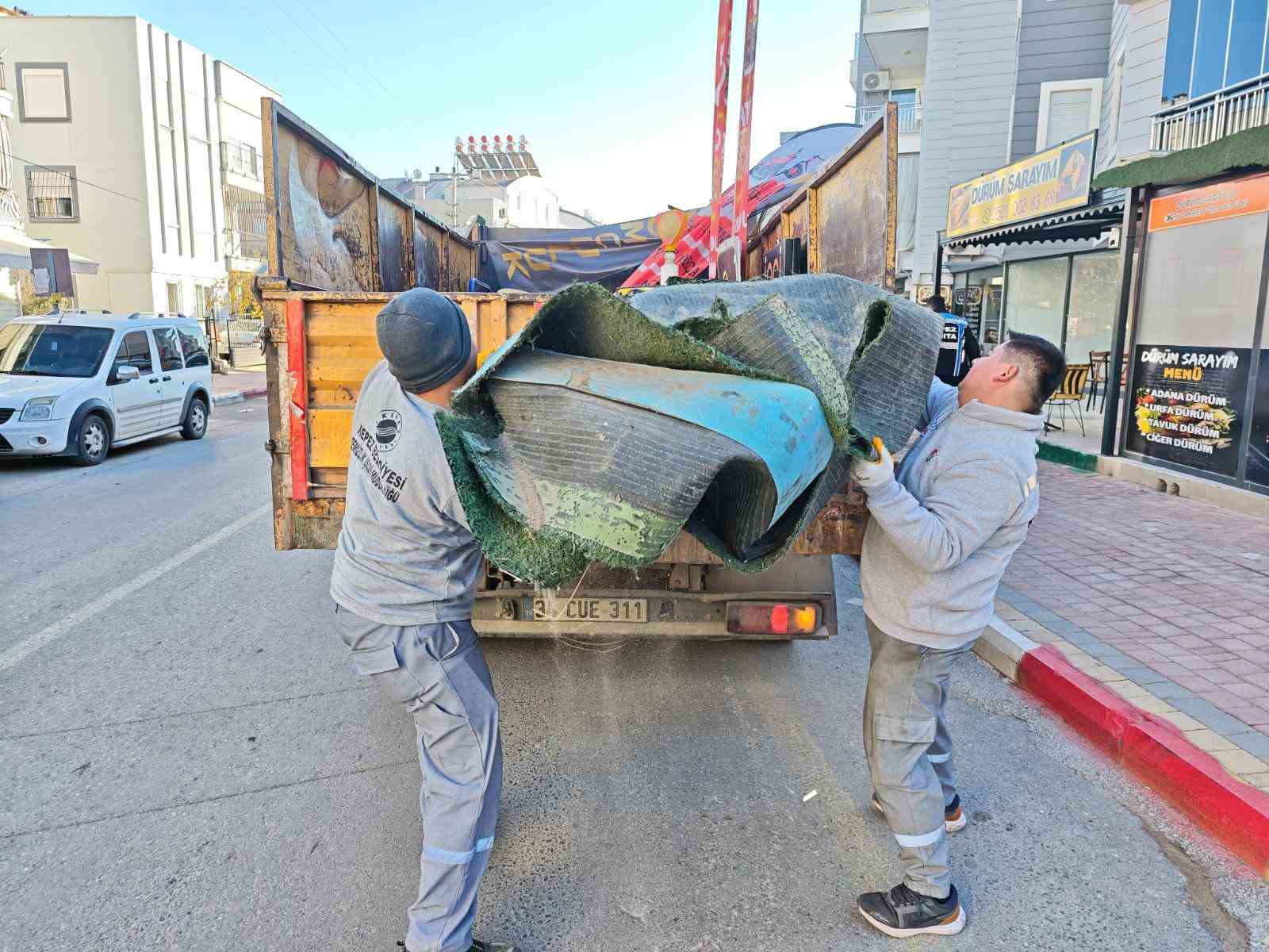 Kepez’de cadde ve kaldırım işgallerine sıkı takip