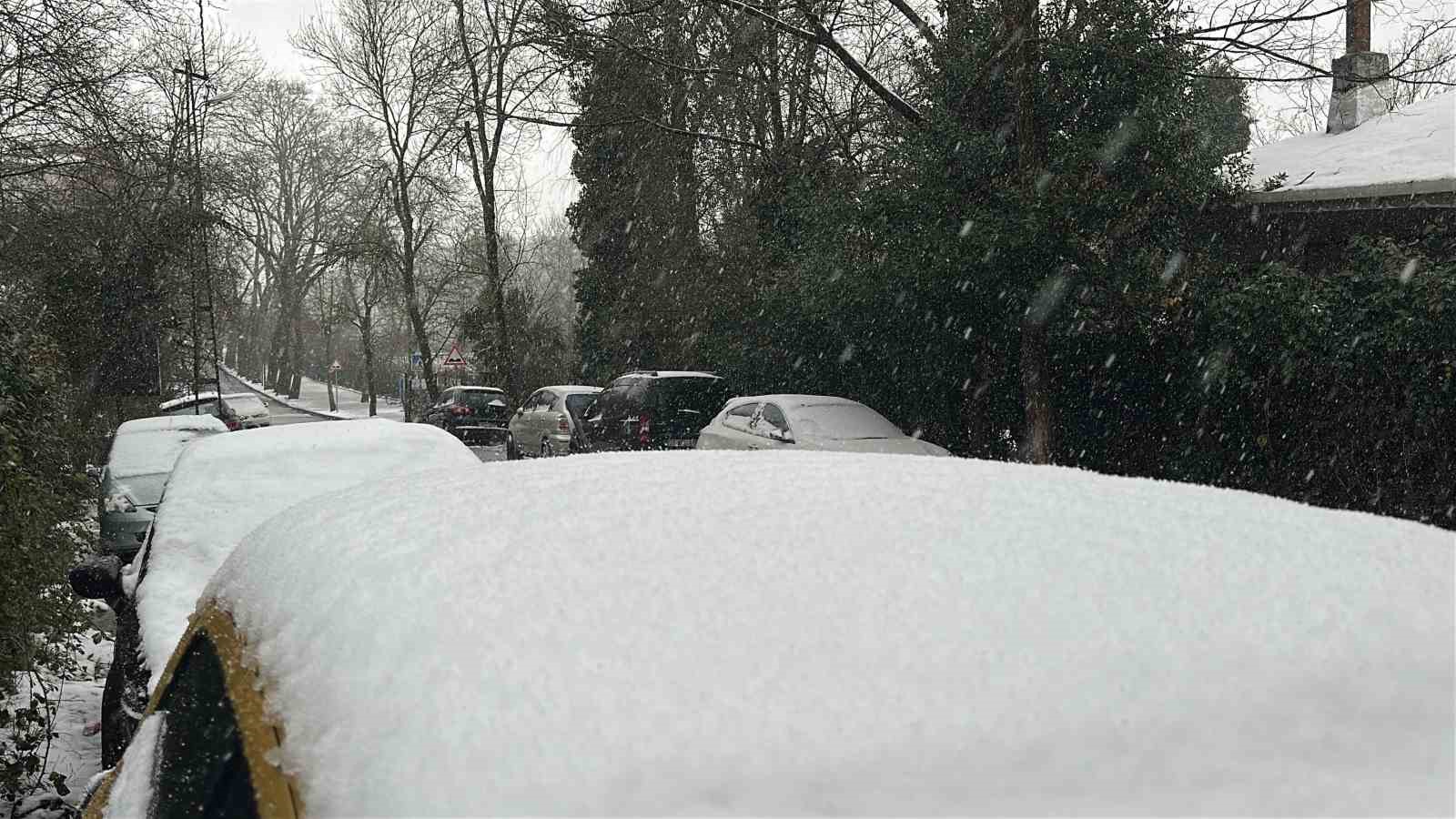 Sarıyer&rsquo;de kış manzarası havadan g&ouml;r&uuml;nt&uuml;lendi
